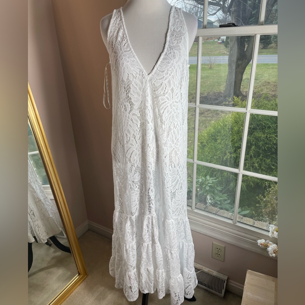 NWT Lilly Pulitzer Finnley lace cover up (resort white) size small
